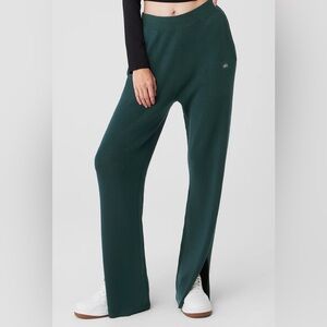 Alo Yoga Salana Pants in midnight green